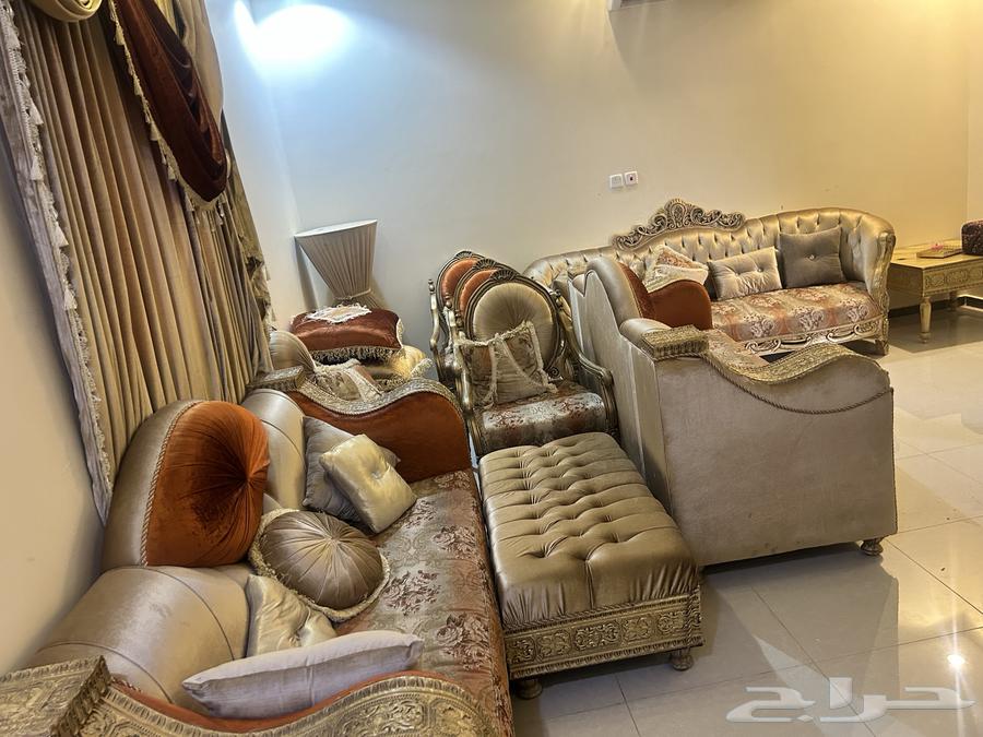 كنب 8 قطع مع الستاره بحاله ممتازه مع طولا خدمه مع قطعه زل ت64384217703810113