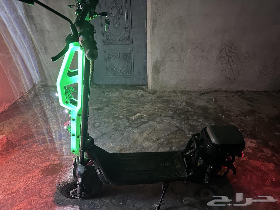 سكوتر العملاق كهربائي64384703065218112