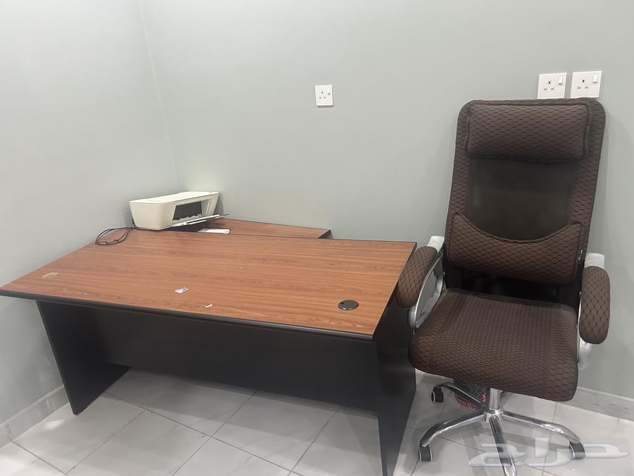 مكتب كامل للبيع64382031838722111