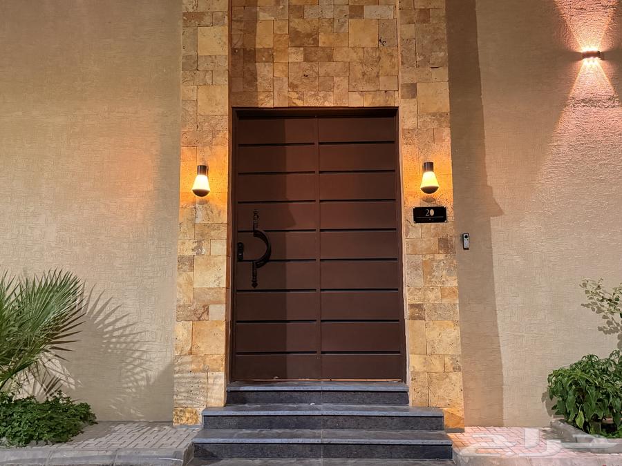 حديد باب مودرن شبه جديد64384189188355110