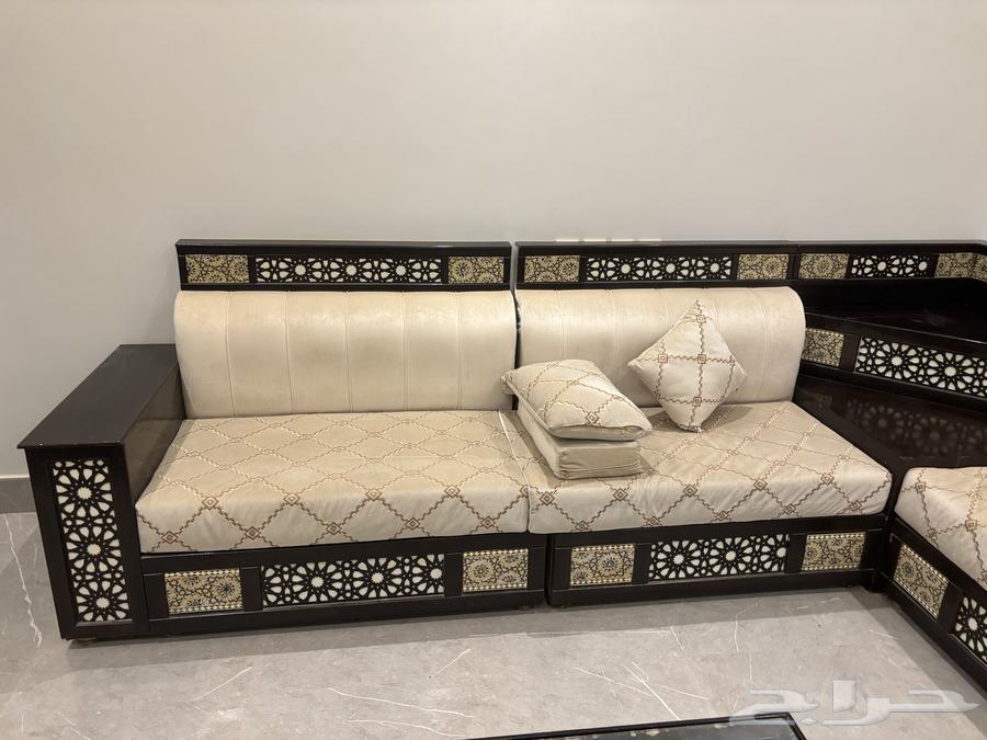 1000 ريال قابل لي أتفاوض كنب مجلس شبه مستخدم نضيف64389723092609113