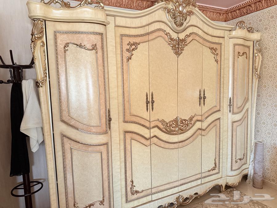 غرفة نوم صيني ملكي نظيفة بيع مستعجل64384355372290112