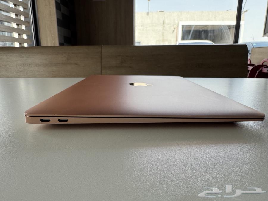 ماك بوك اير M1 نظيف وما انفك64382887135490112
