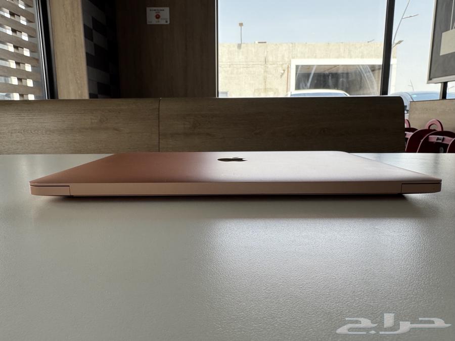 ماك بوك اير M1 نظيف وما انفك64382887135490114