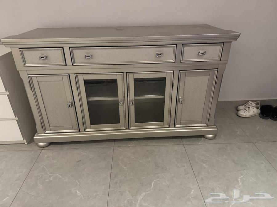 Buffet in excellent condition for auction and highest price64391852465282111