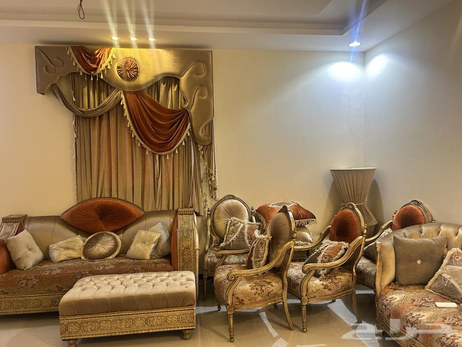 كنب 8 قطع مع الستاره بحاله ممتازه مع طولا خدمه مع قطعه زل ت64384217703810110