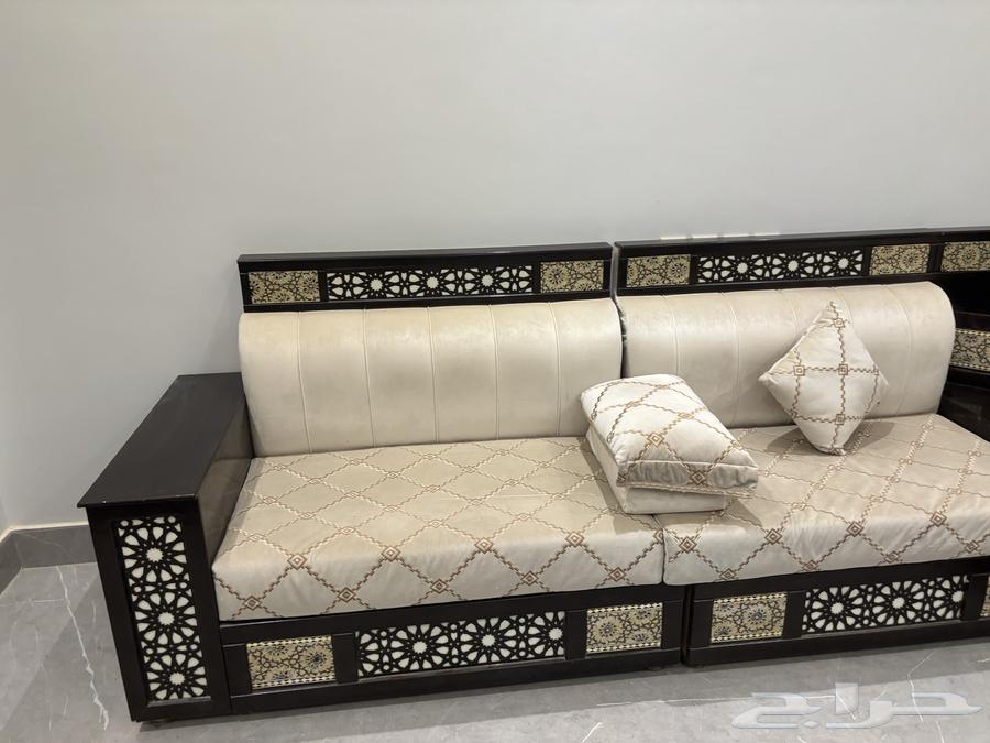 1000 ريال قابل لي أتفاوض كنب مجلس شبه مستخدم نضيف64389723092609110