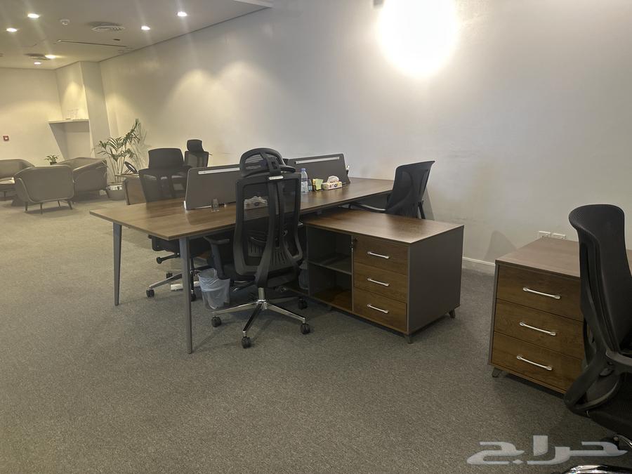 وحدات عمل مستعمله للبيع64385719116803111