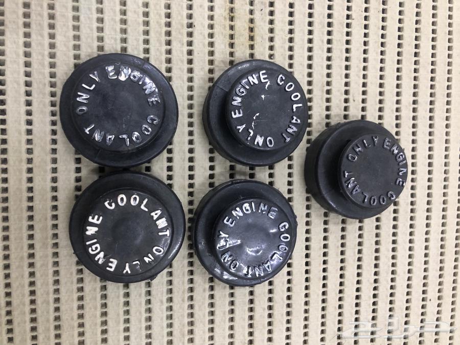 غطاء قربة موية رديتر جمس وشفر 84-87 وتركب لاغلب الكلاسيك64537282064770110