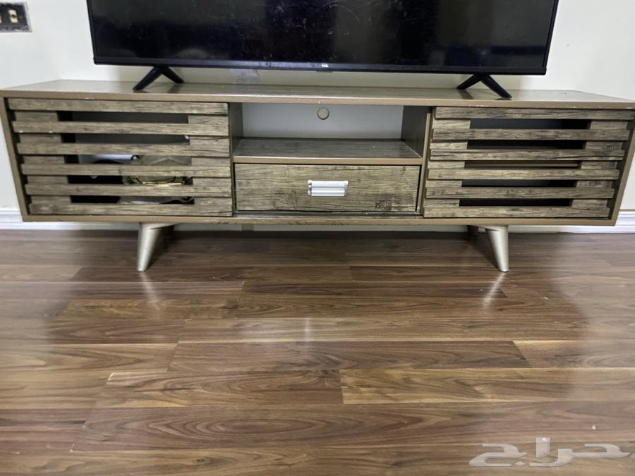 طاولة تلفزيون64378629620098110