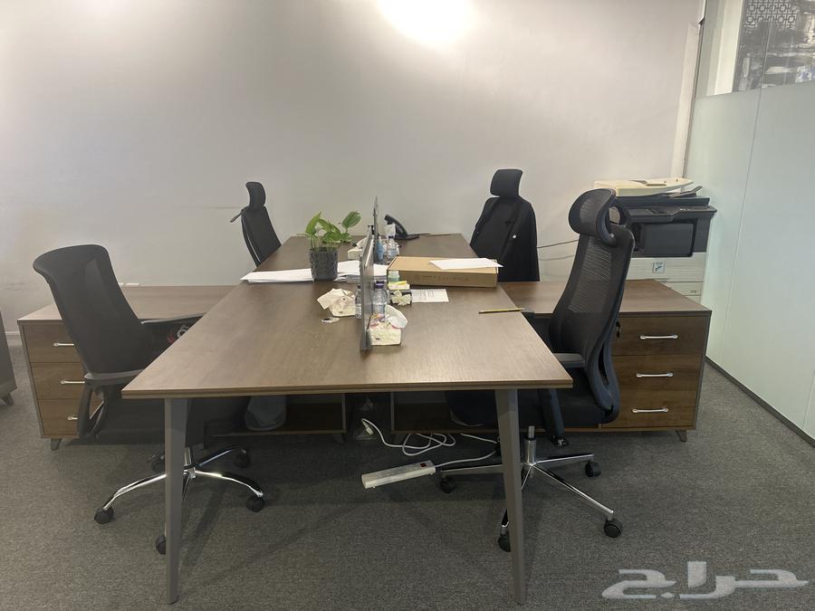 وحدات عمل مستعمله للبيع64385719116803110