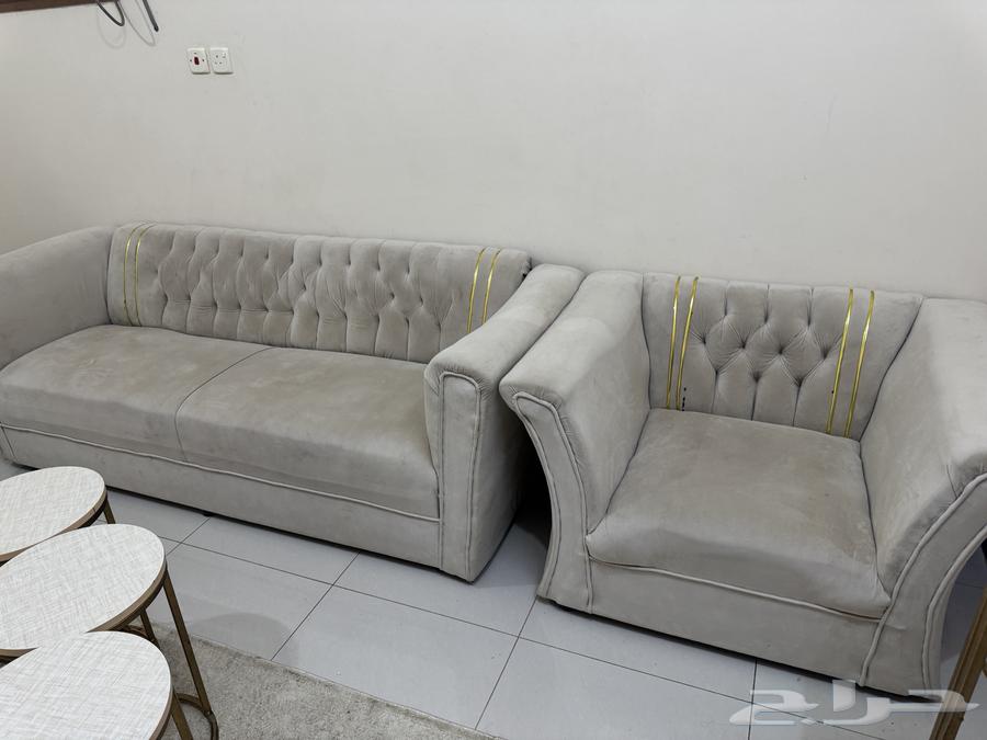 كنب للبيع مافيه قطع او كسر آخو الجديد)580 التفاوض بالمعقول)64390221879937112