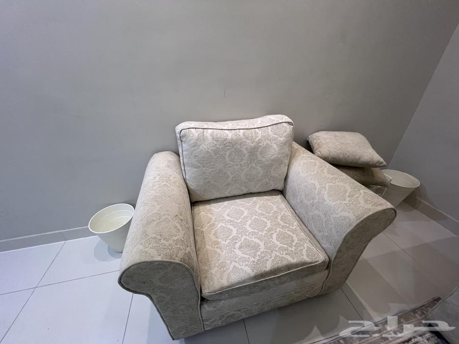 للبيع كنب وسراير بالمراتب مستعجل حي المروج64392388329473112