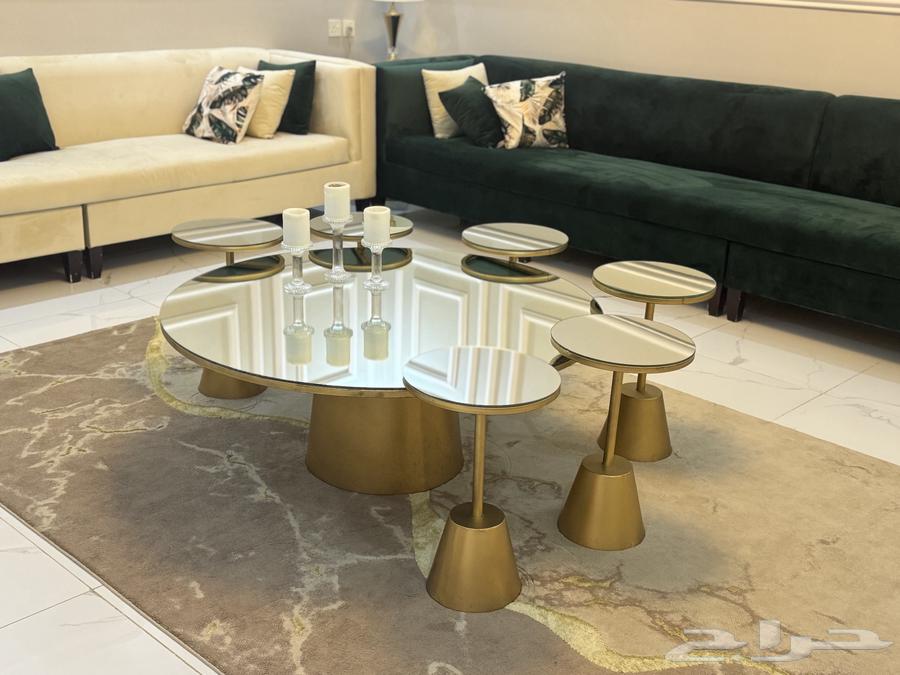 طاولات للبيع64387369296899110