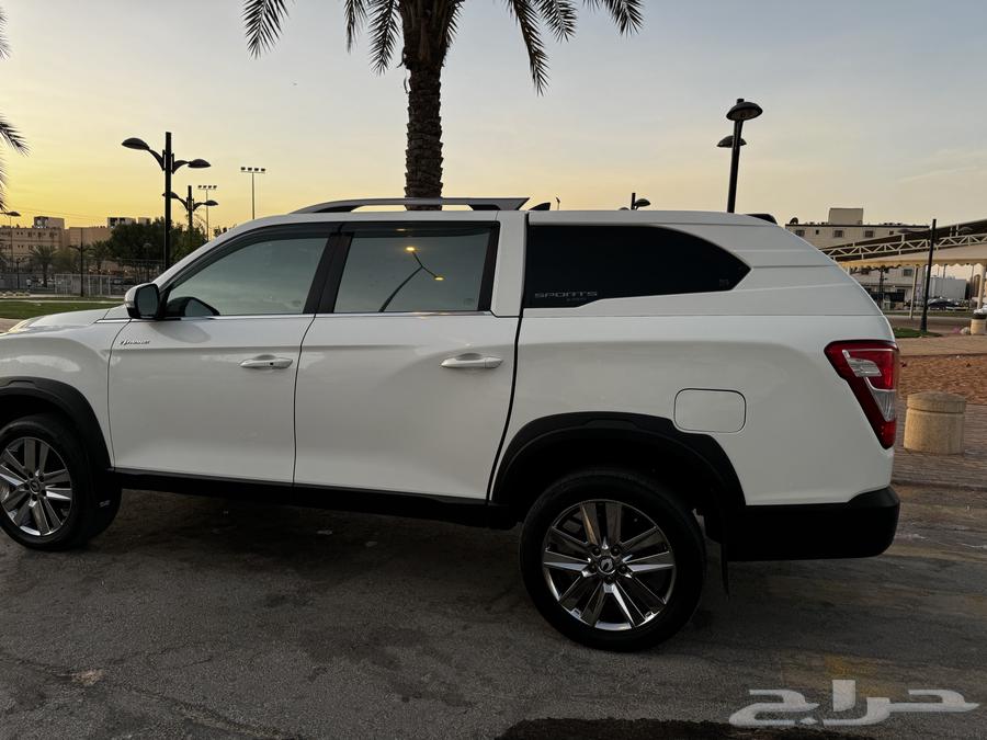 Rexton 4x4 model 2020 leather seats and low mileage with high torque power64520797626497112