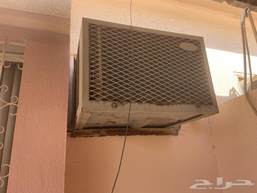 مكيف كارير بارد حار حالته جيدة64384328351363112