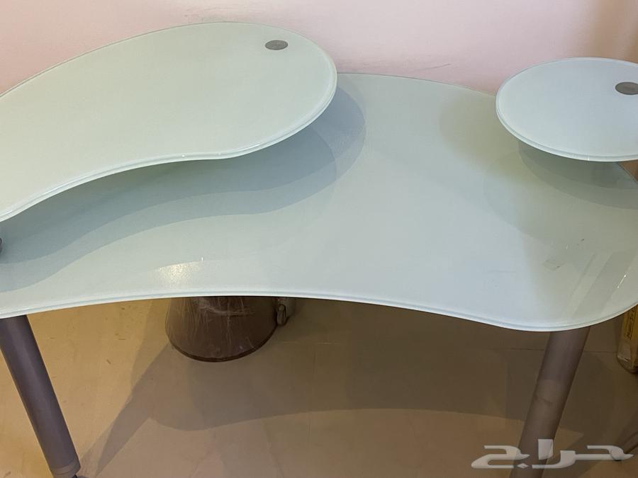 طاولة كمبيوتر مكتبي زجاج بكفرات64388729658243111