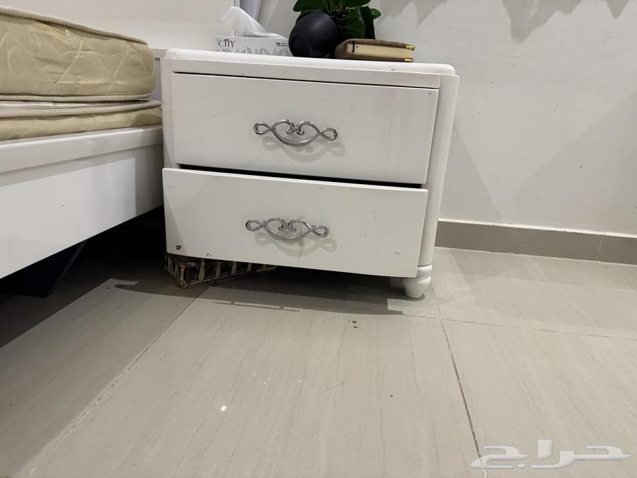 للبيع أثاث غرفة نوم مستخدم بحالة جيدة64390802455425111