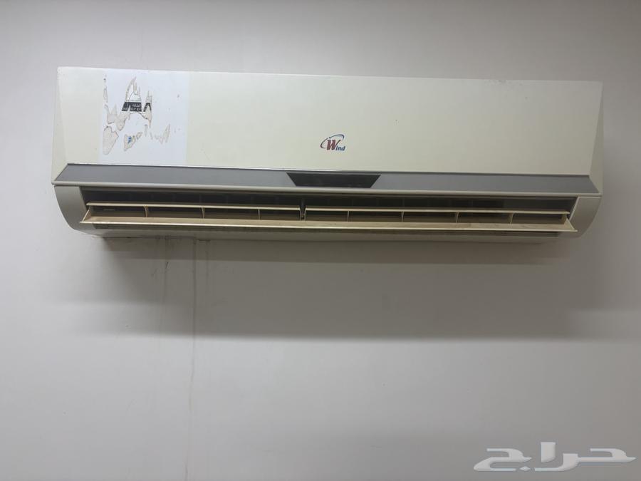 Split air conditioners and furniture64360812553601110
