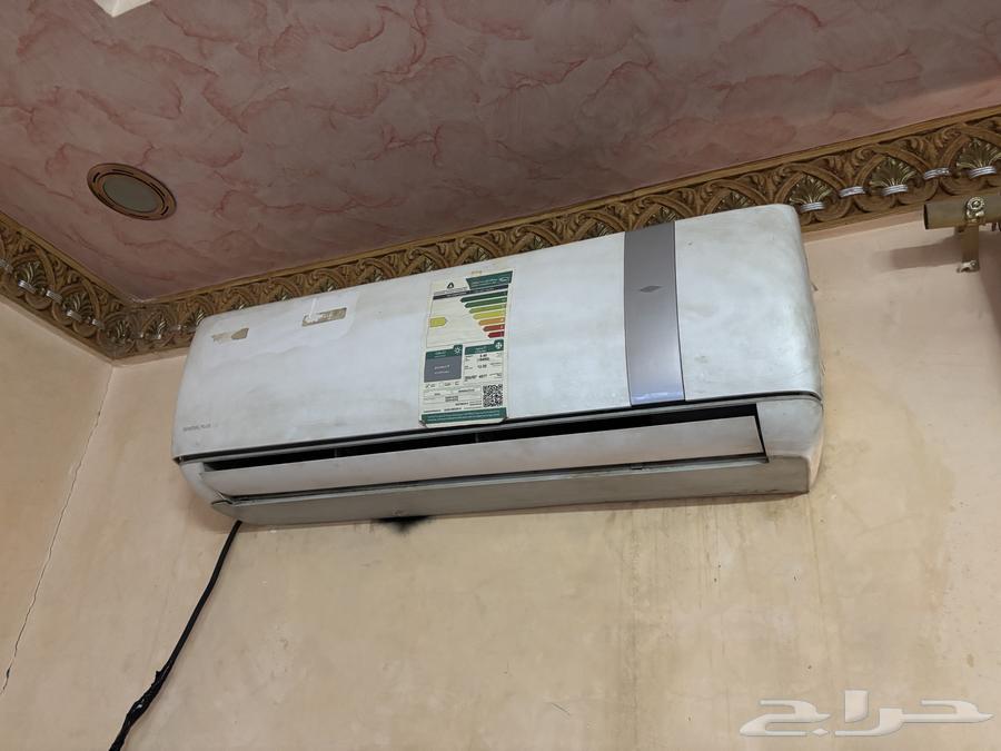 مكيف سبيلت مع مروحته64382114437250111