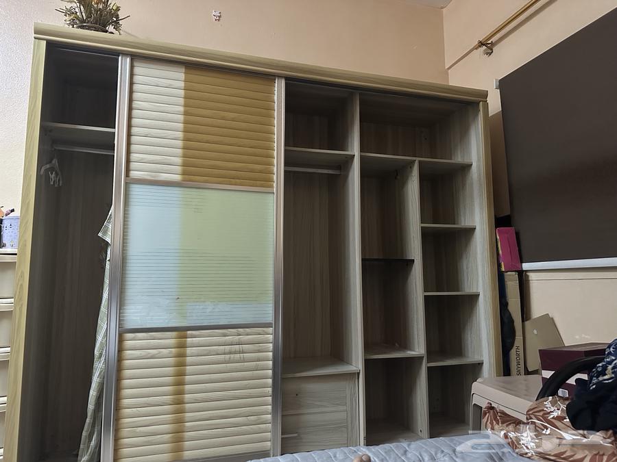 دولاب ملابس بدون مقابل64386152121473110