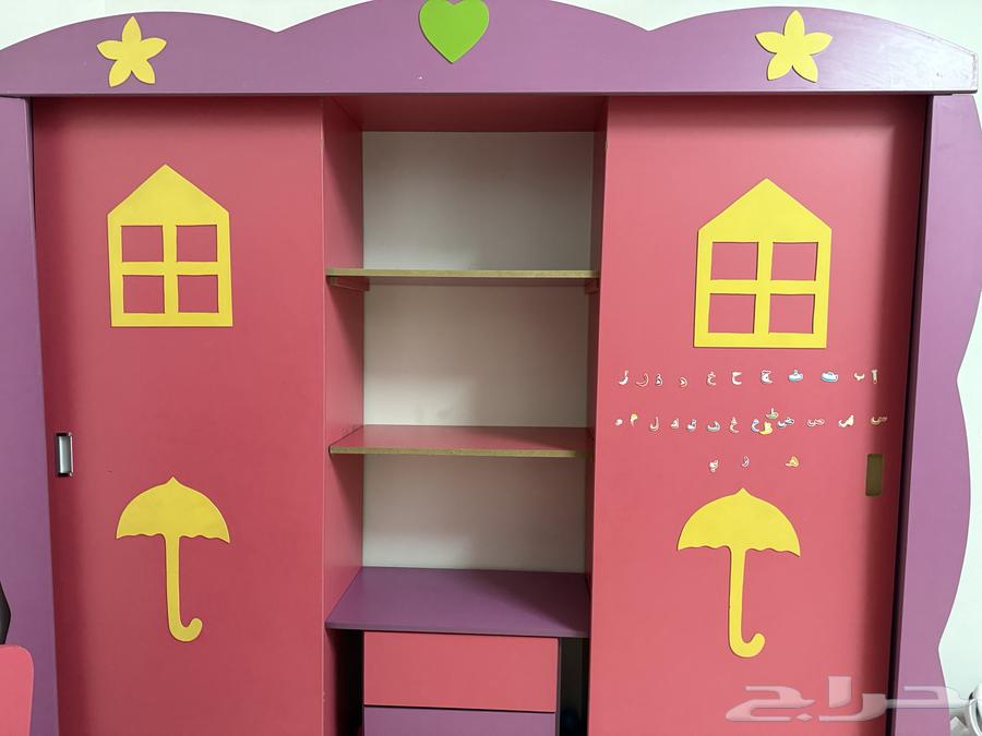 غرفة نوم ب300 ريال الموقع خلف مجمع الأحمدي64384549119490112