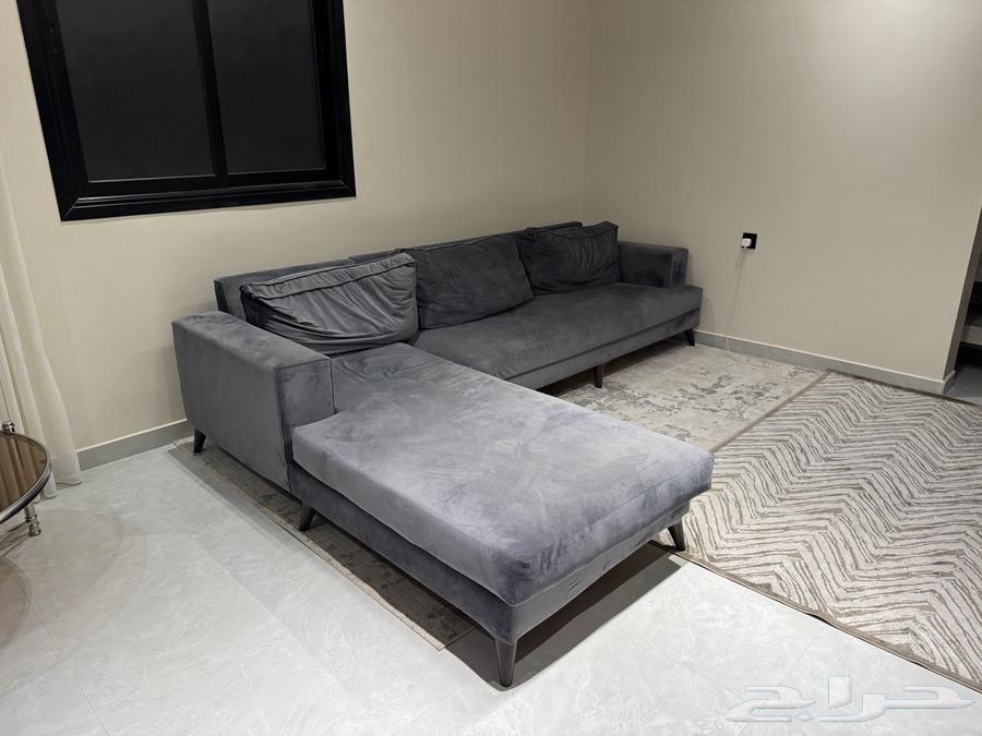 كنب حرف L للبيع في حالة ممتازة64390843281537110