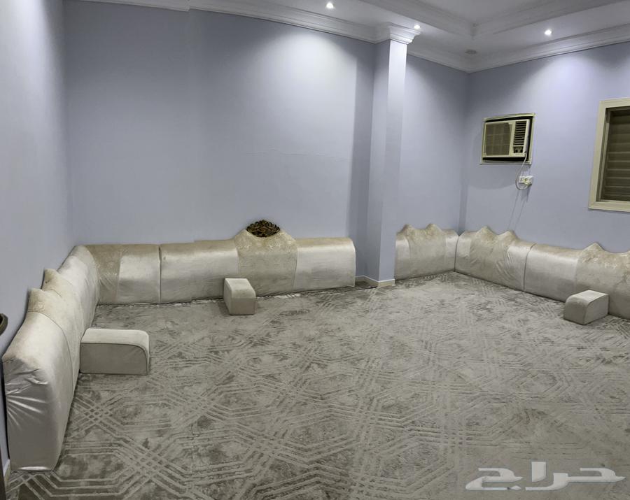 مساند ارضيه للبيع64378978084995110