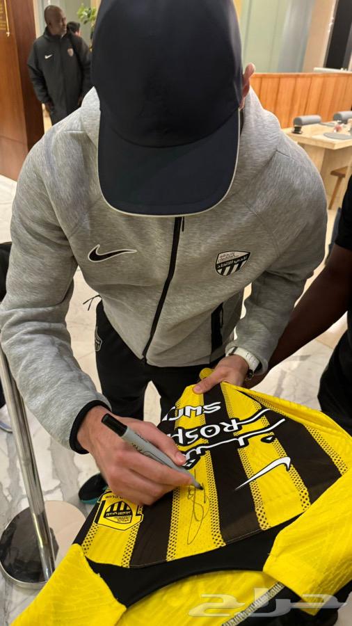 تيشرت الاتحاد موقع بتوقيع64385036128643110