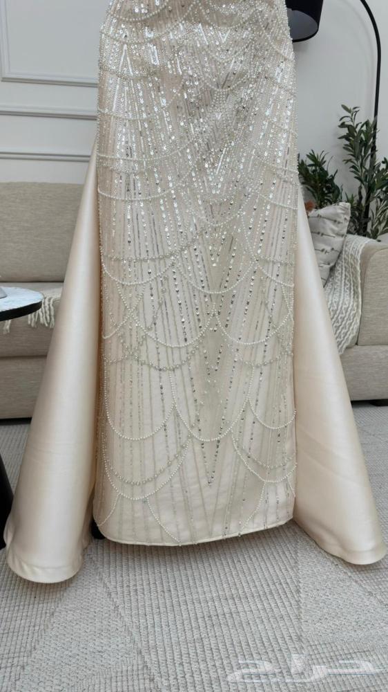 فستان للبيع غير مستخدم64379790464641111