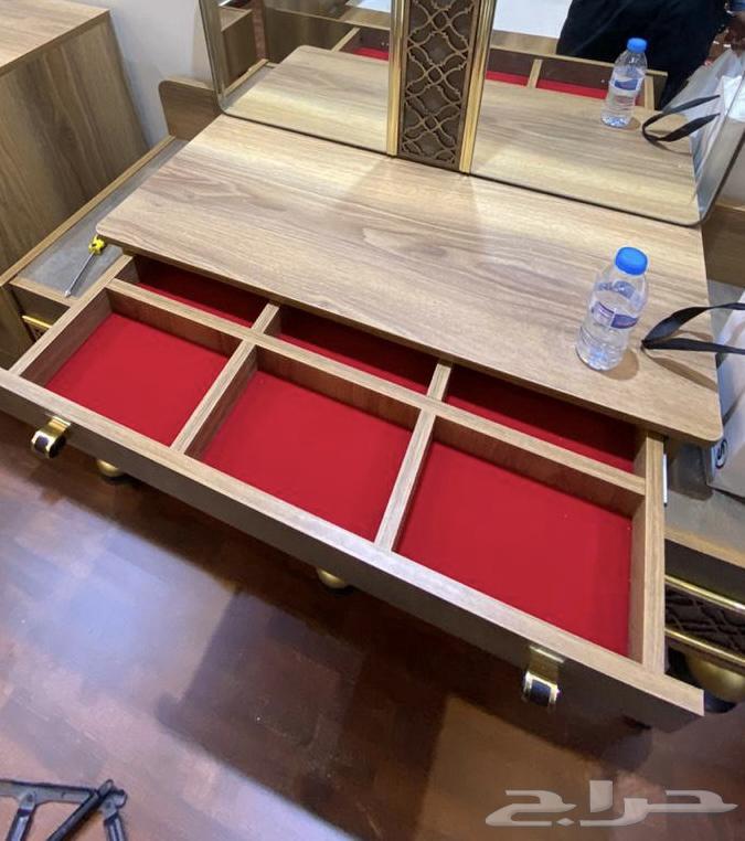 غرفة نوم بني 8 قطع للبيع64387676411010114