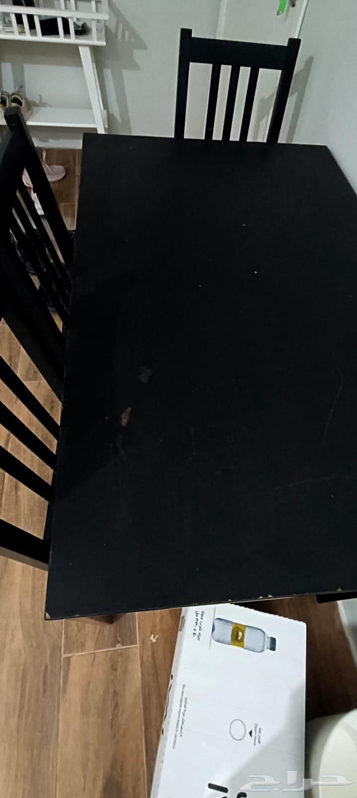 طاوله بالكراسي للبيع64378484235779112