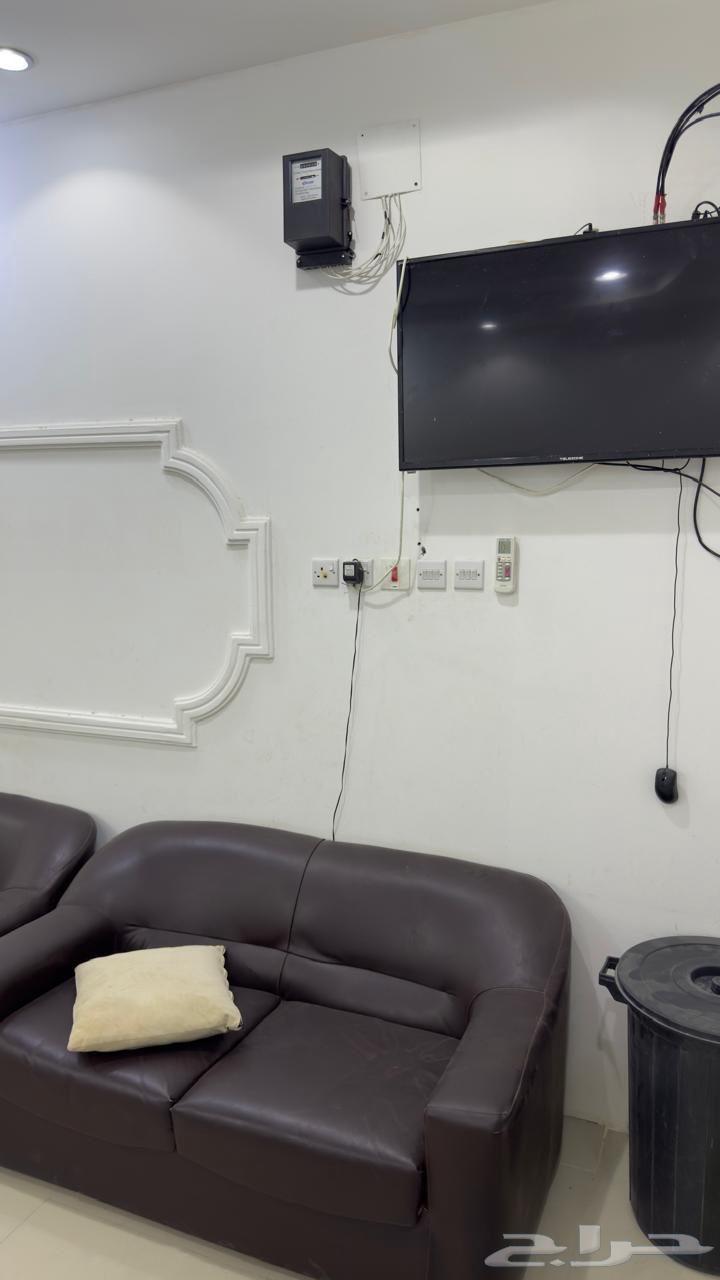 للبيع عدد كراسي للحلاق64382279240195110