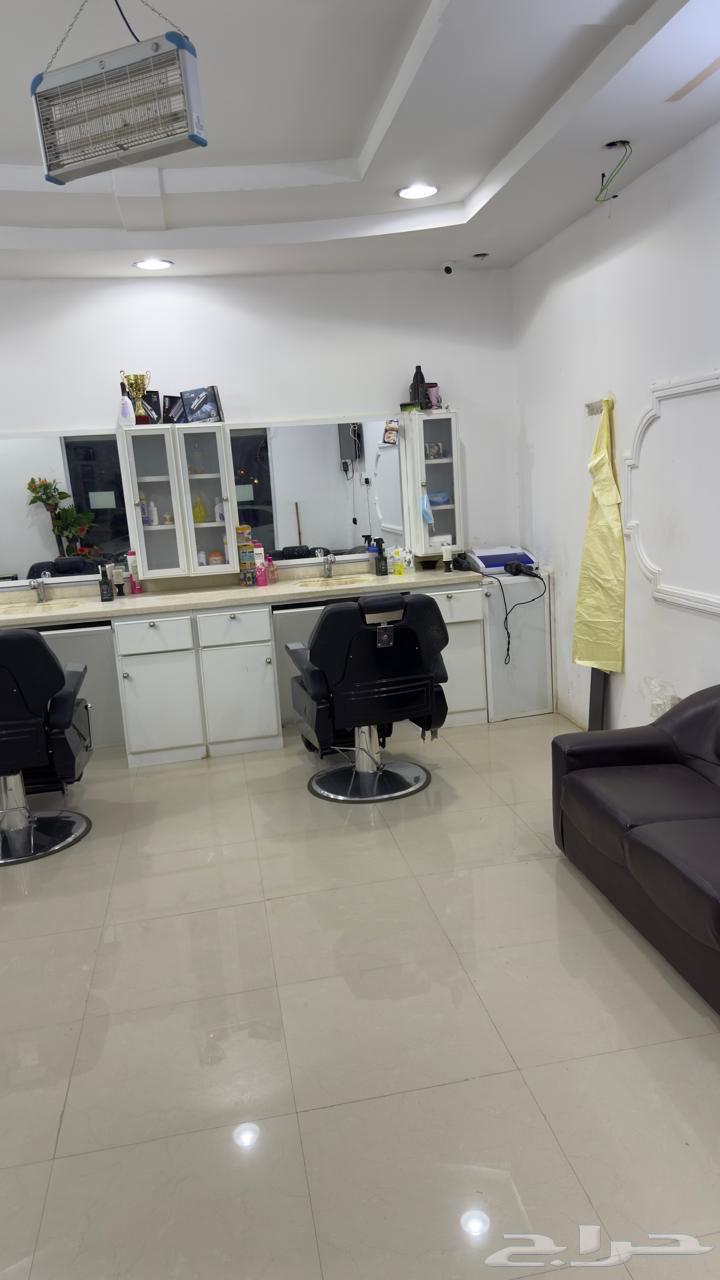 للبيع عدد كراسي للحلاق64382279240195112
