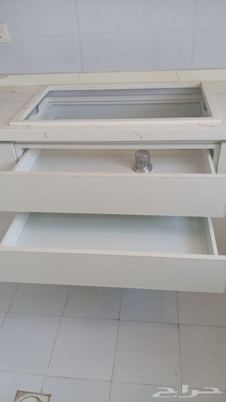 مطبخ استعمال اقل من سنه وجديد64386613084673113