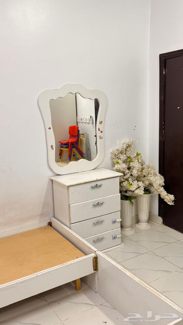 غرفة نوم اطفال وترابيزة تلفزيون64391687462913112