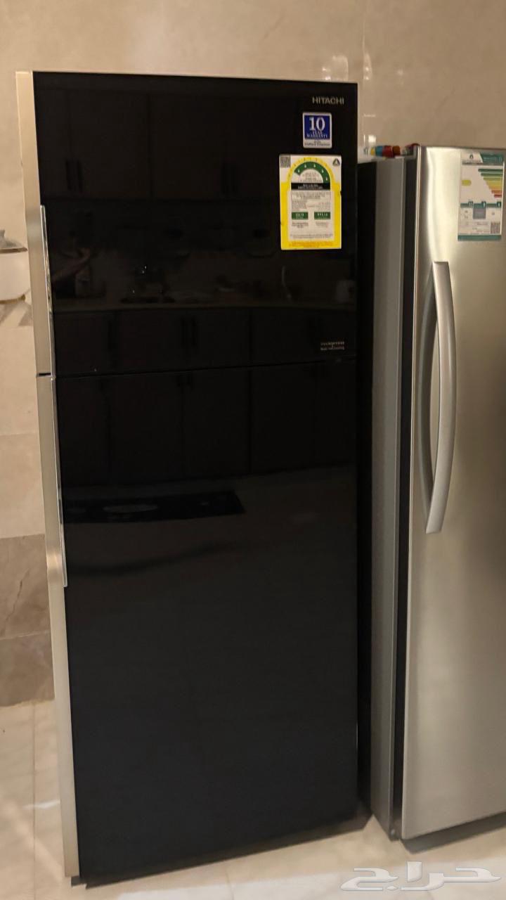 ثلاجه توشيبا لون اسود نظيفه للبيع64387397404546110