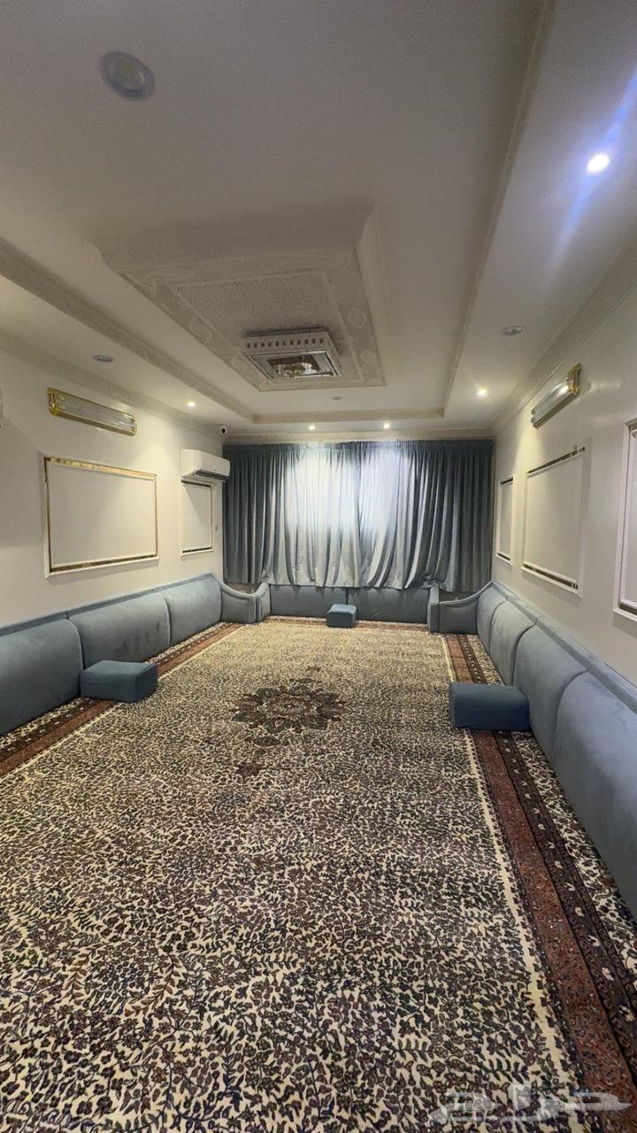 Seven 4x4 semi-new supports with star and three parking spaces64383469911681112