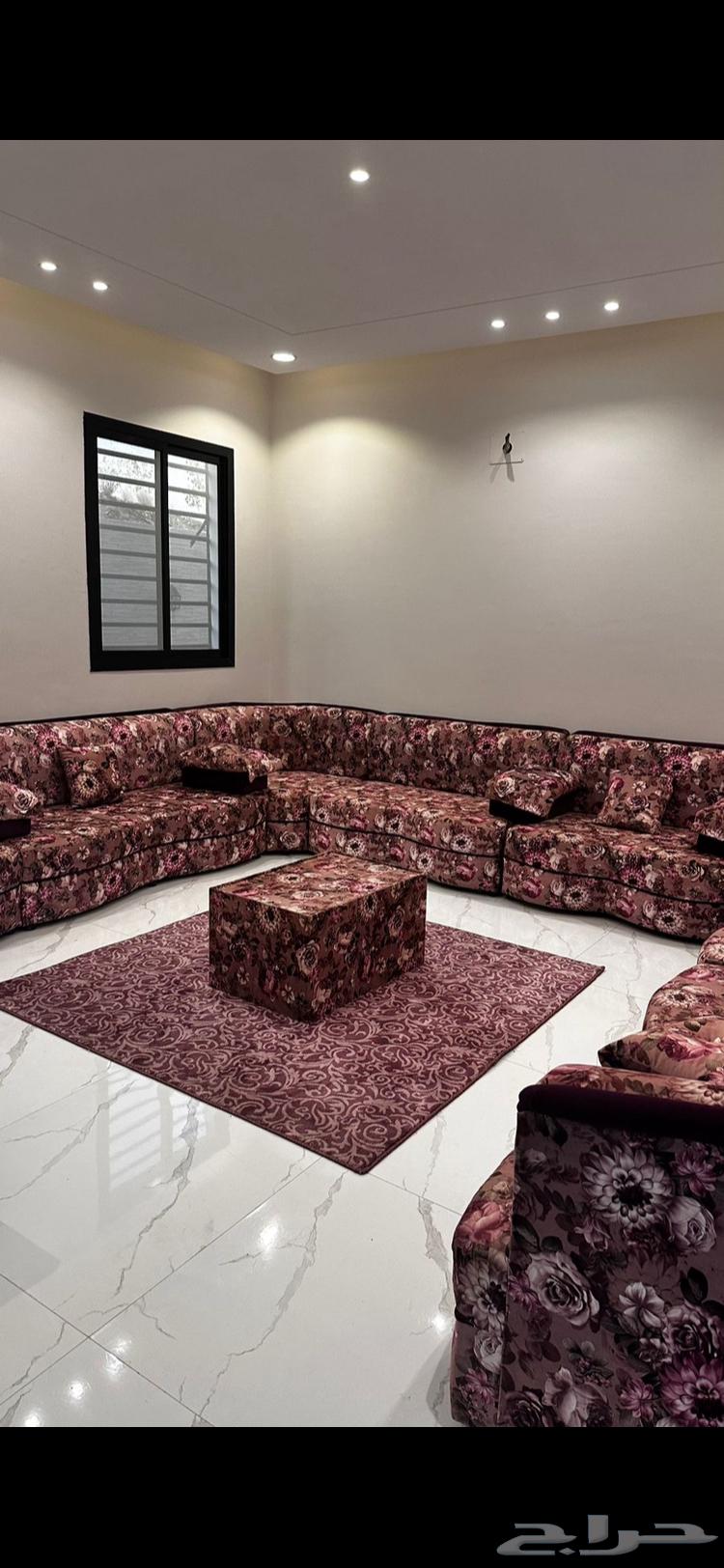 Furniture sofas, tables and carpet pieces64380792357250110