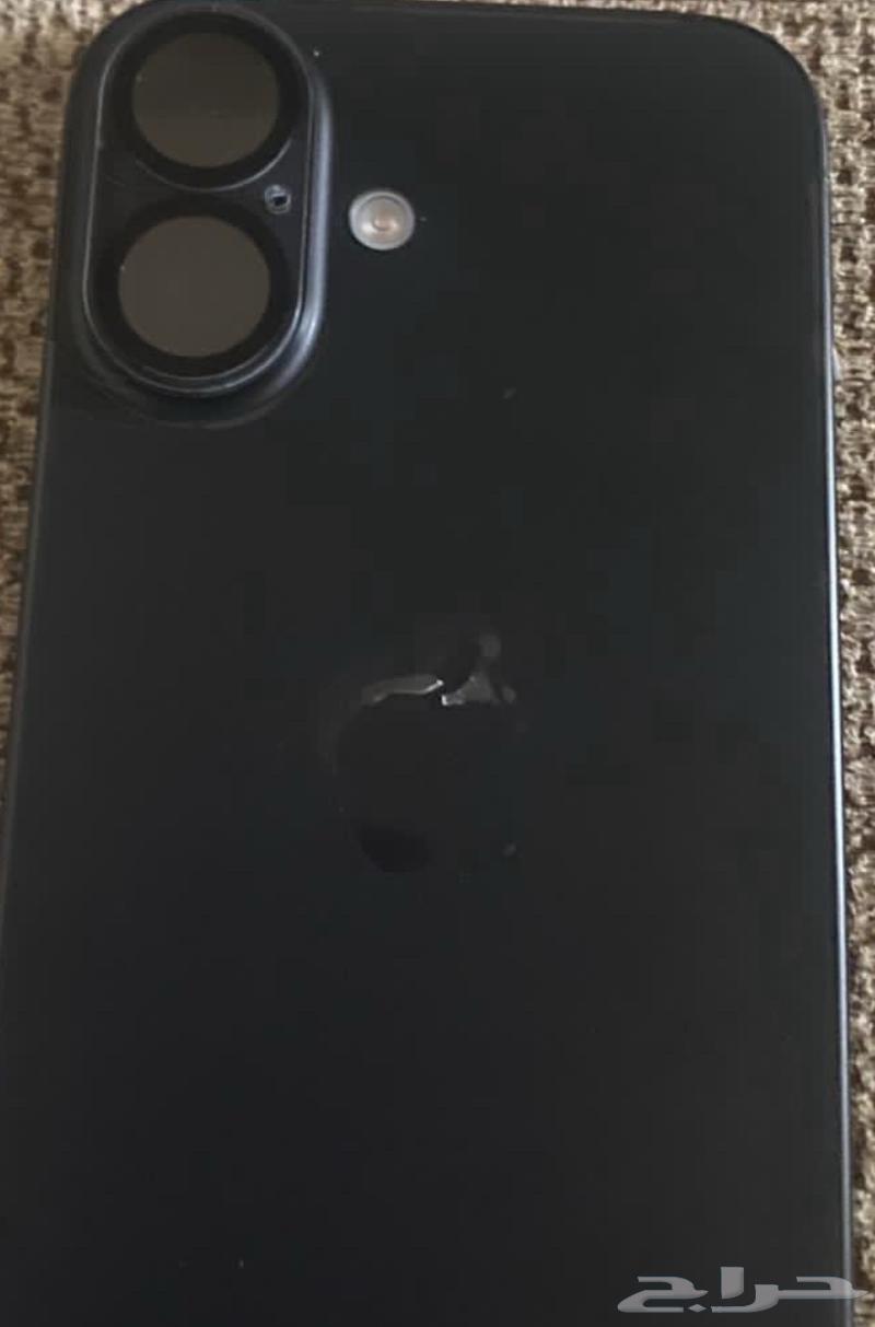 Hello, the iPhone 16 is brand new, less than a week old, battery at 100%, charger included 664382555788675111