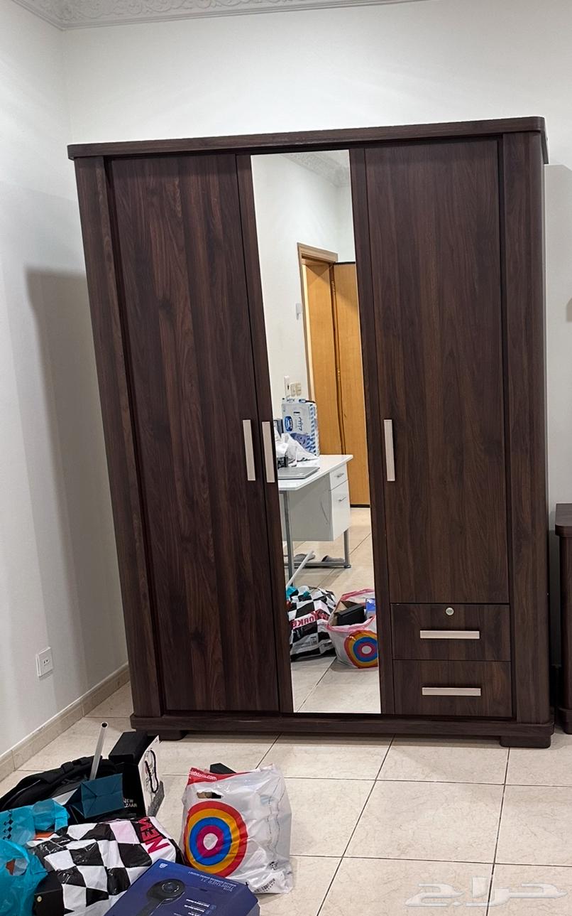 دولاب كبير من هوم سنتر للبيع64381315265409110