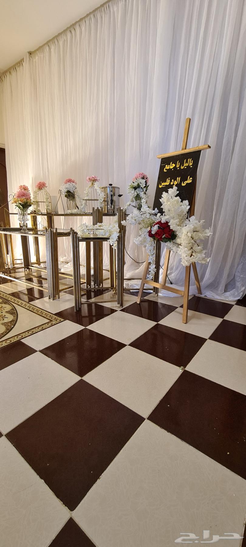 Selling sofas and reception tables64382404522755113