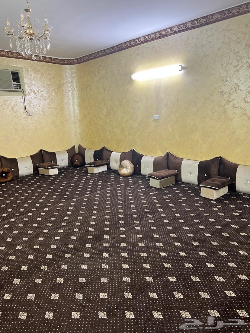 مجلس كامل وكنب صاله للبيع64379544600833112