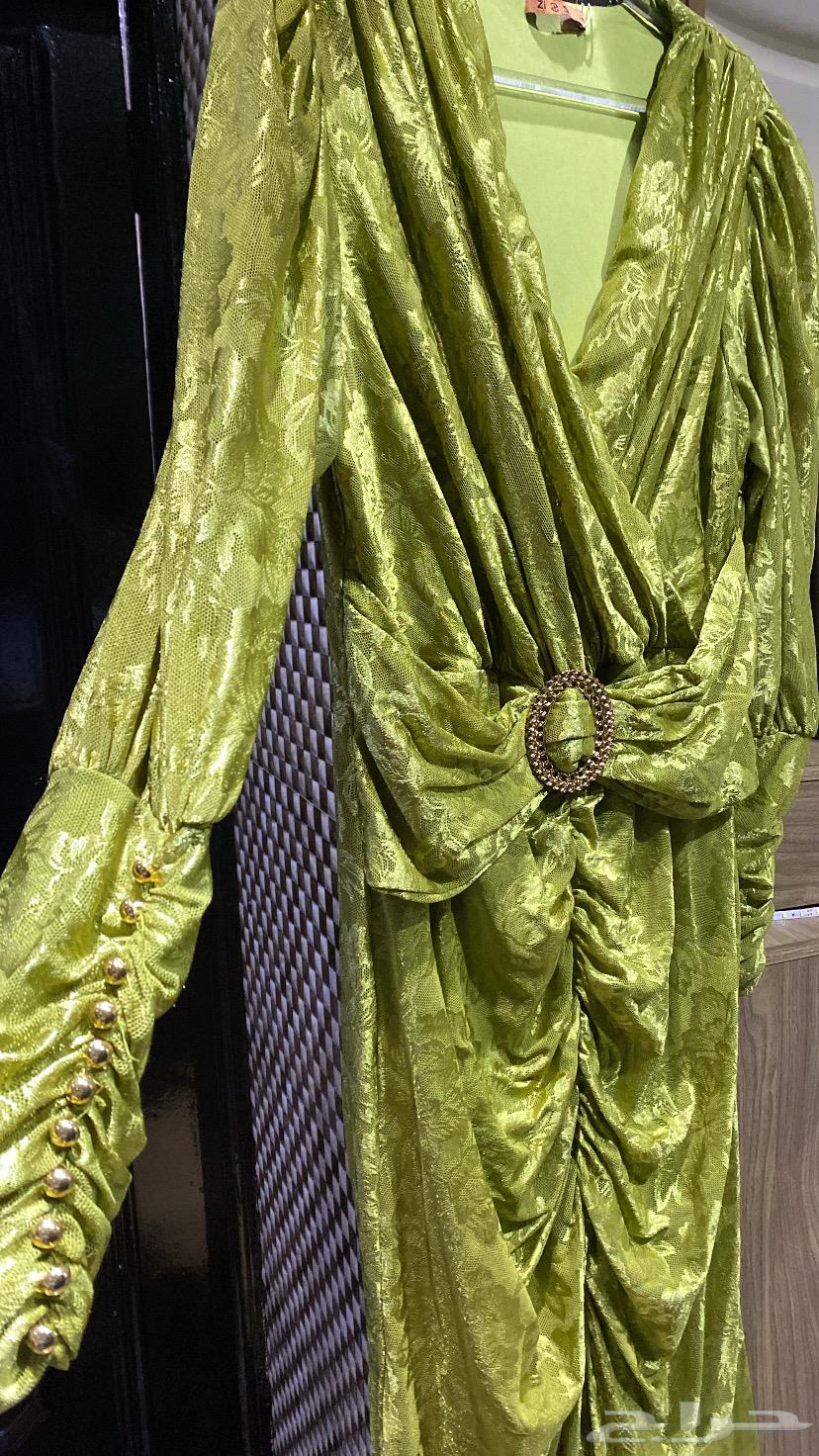 Two dresses, the first yellow one size XL with length 165 and the second M.16564378992636930112