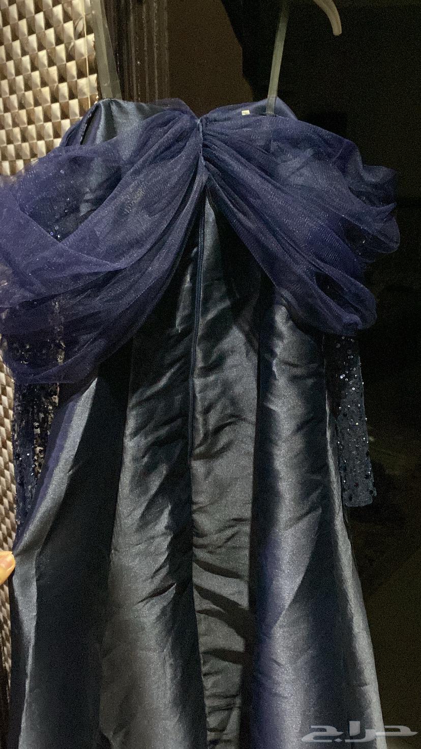 Two dresses, the first yellow one size XL with length 165 and the second M.16564378992636930114