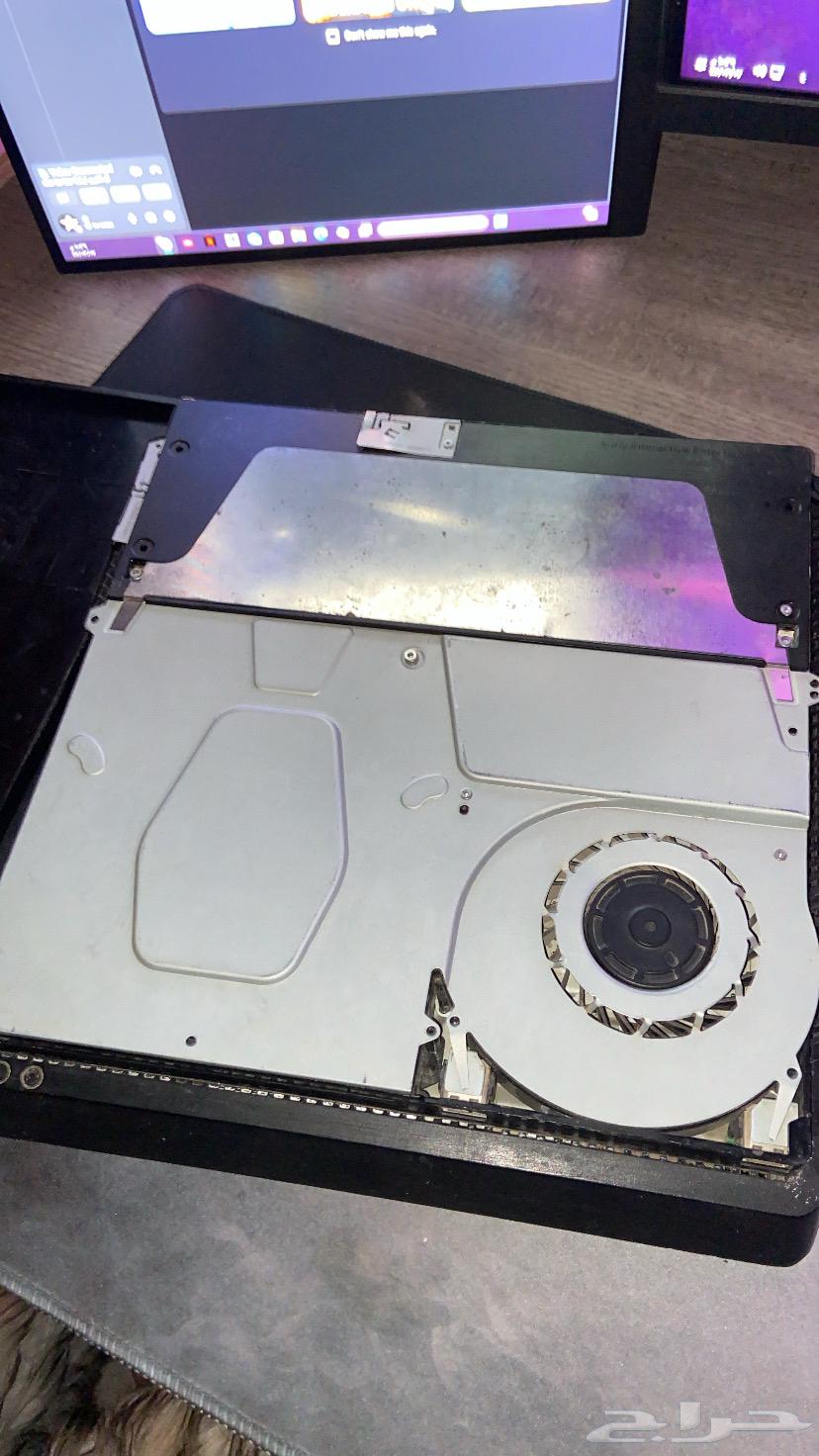 سوني 4 نظيف ابي بدل بطاره تشتغل على ال PC لفتين64391466968323110