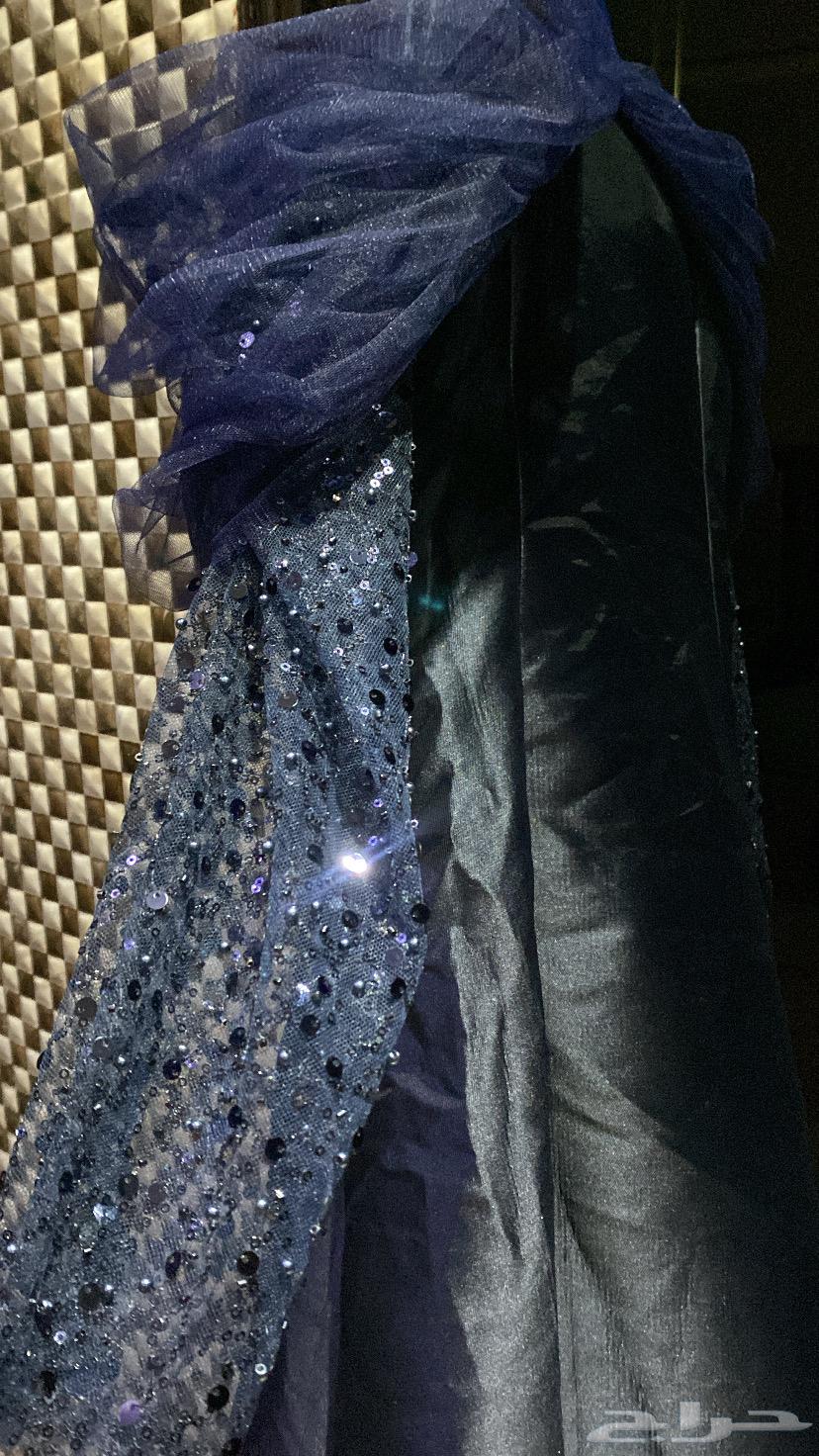 Two dresses, the first yellow one size XL with length 165 and the second M.16564378992636930113