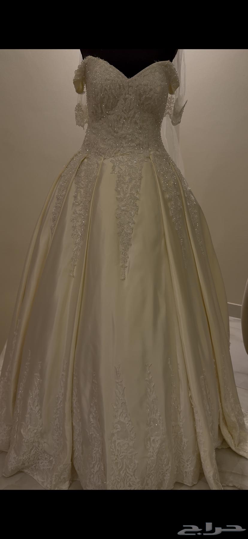 فستان زفاف للبيع64389750635907111