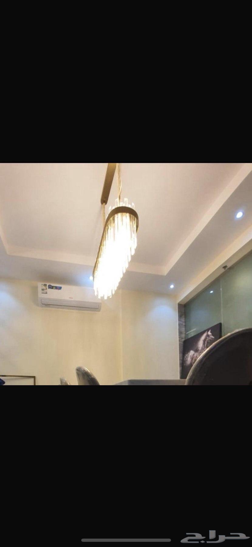 ثريات أنيقة بحالة ممتازة للبيع64389225068161111