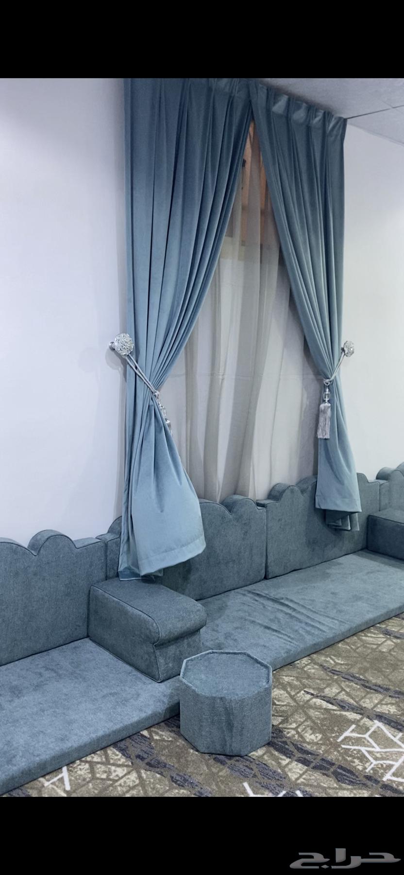 Floor sofa64389750613634110